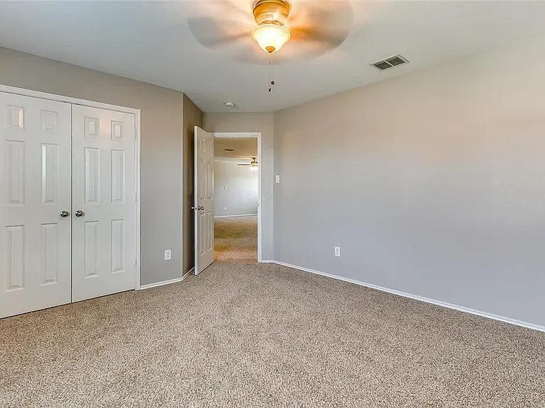 3rd bed upstairs