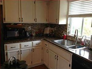 3rd image of 1076 Summershore Ct
