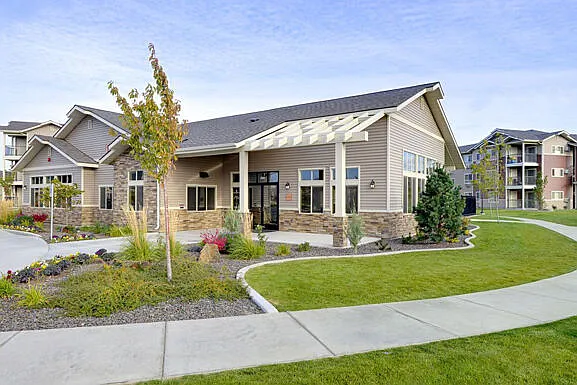 Copper Steppe Apartments — Photo 3