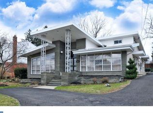 715 Foster Rd, Cheltenham, PA 19012