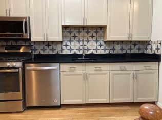 2337 N Calvert St, Baltimore, MD 21218