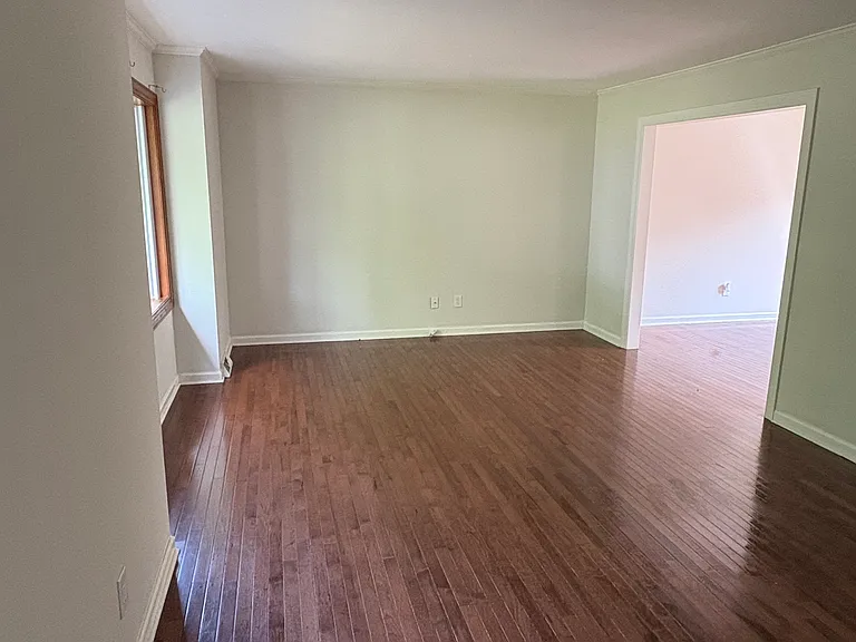 600 Dehaven Dr — Photo 3