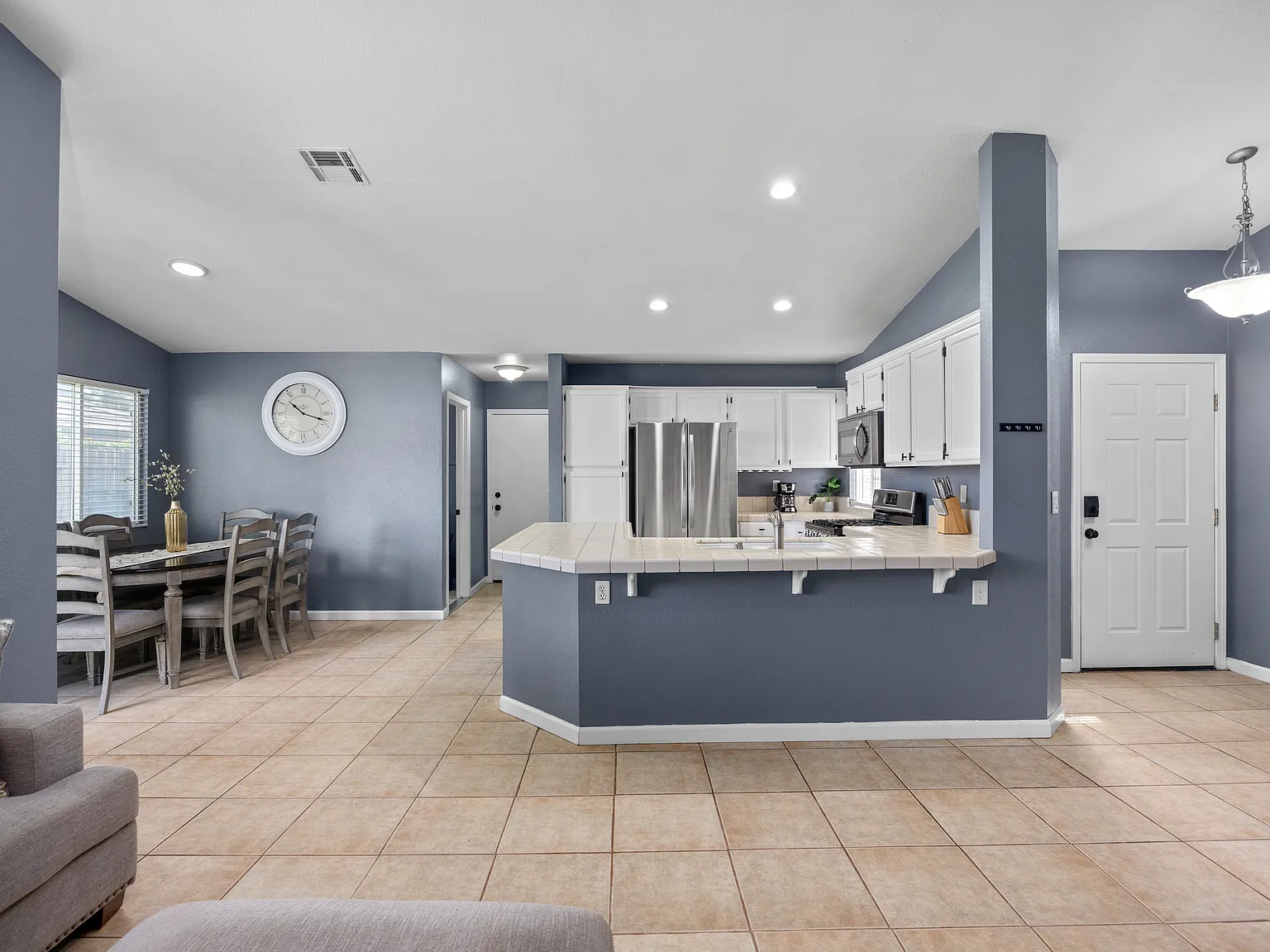 9506 Ravenrock Dr — Photo 4