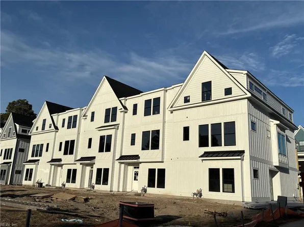 910 Douglas Eley Ln, Chesapeake, VA 23322