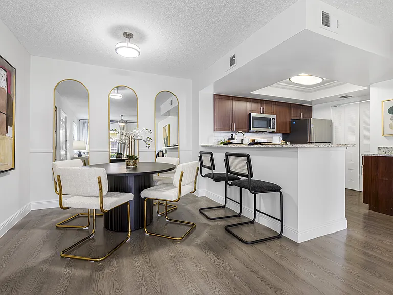Alvista Hollywood — Photo 48