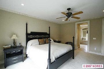4th image of 232 Waterford St