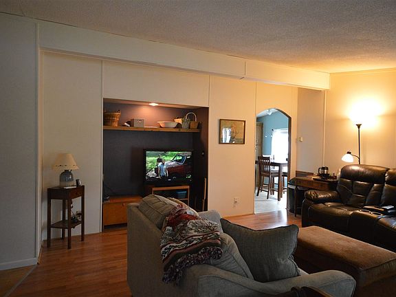 5th image of 526 N Lake St Lot 46