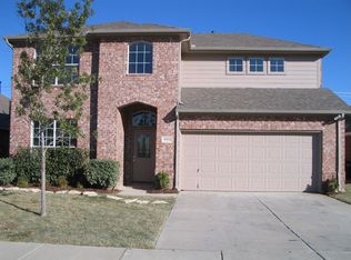 8901 Friendswood Dr, Fort Worth, TX 76123