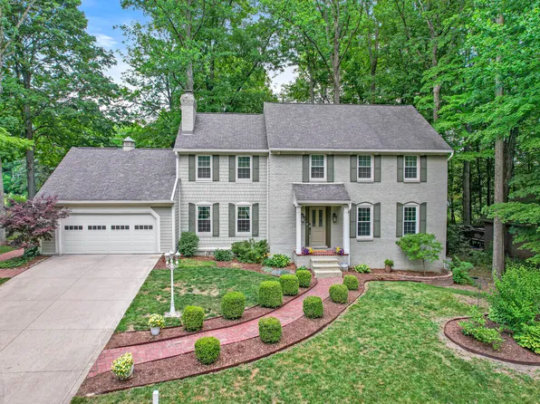 765 Sugarbush Dr, Zionsville, IN 46077