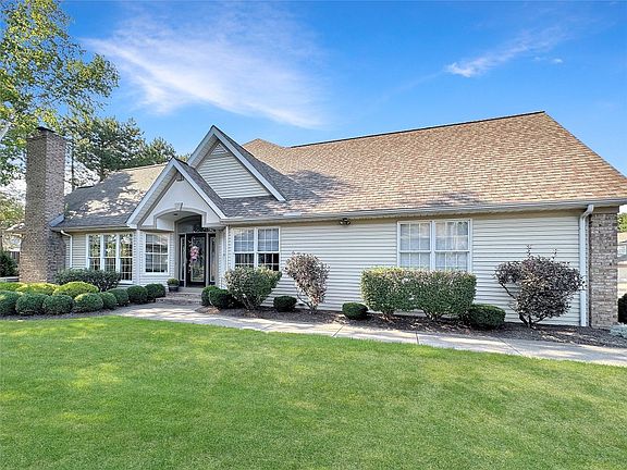3rd image of 5245 Wolf Run Village Ln