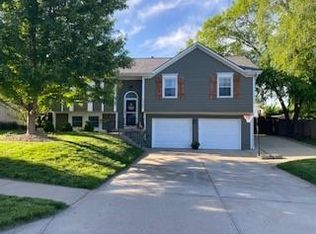 13100 Swartz Rd, Bonner Springs, KS 66012