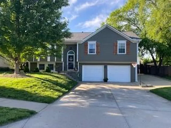 13100 Swartz Rd, Bonner Springs, KS 66012