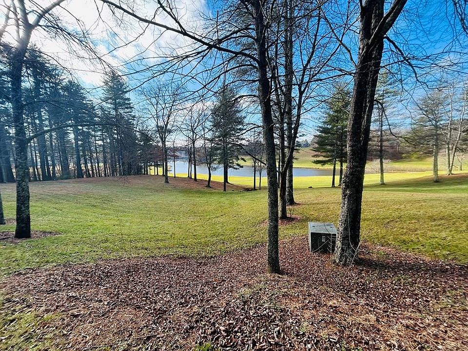 1st image of 20 Manor House Dr
