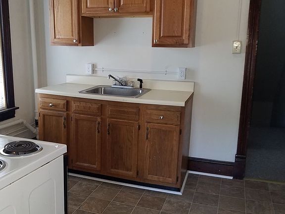 5th image of 28 Westside Ave #2