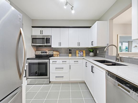 5th image of 6820 Rumble St #111