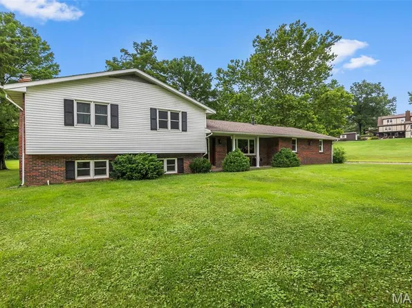 70 Garnet Ln, Cape Girardeau, MO 63701