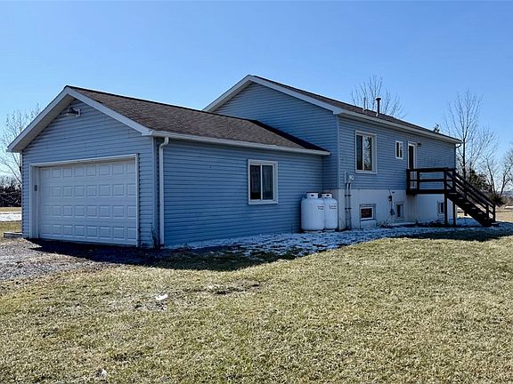 5th image of 923 Poplar Ridge Rd