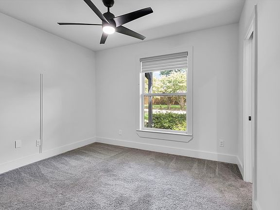 5th image of 3936 Cedar Bayou Dr