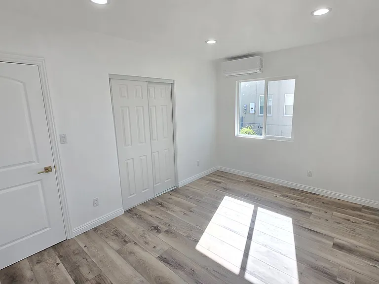 8132 Franklin St — Photo 1