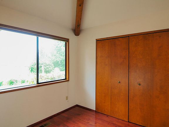 5th image of 155 Lake Cortez Ln