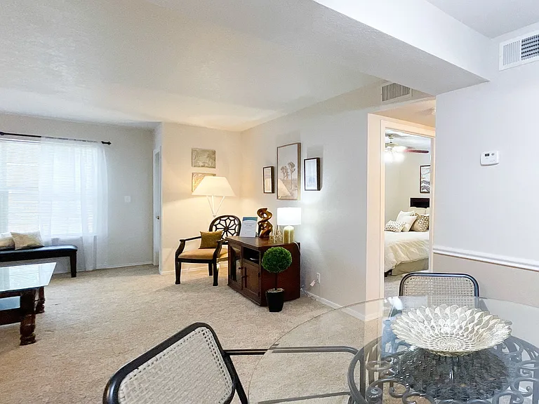 Greenbriar Apartments — Photo 19