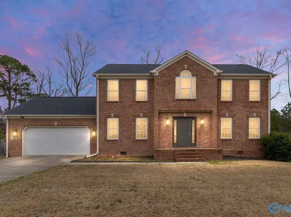 226 Chestnut Oak Cir, Owens X Rds, AL 35763