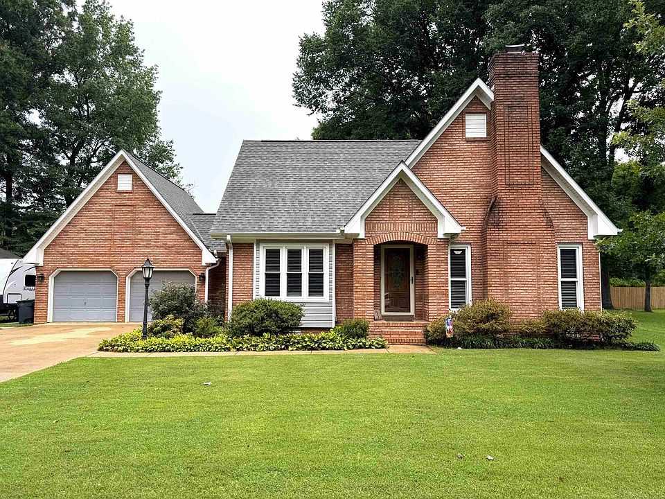 1st image of 106 Royal Oak Rd
