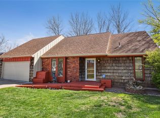6826 Acuff St, Shawnee, KS 66216