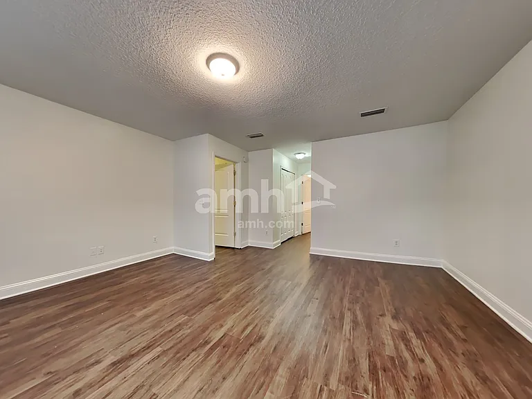 2510 Victoria Point Dr — Photo 10