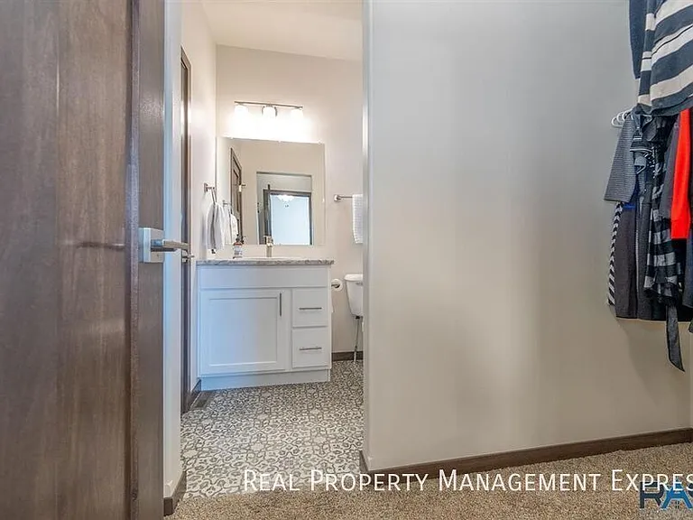 5316 S Eastwind Ave — Photo 17
