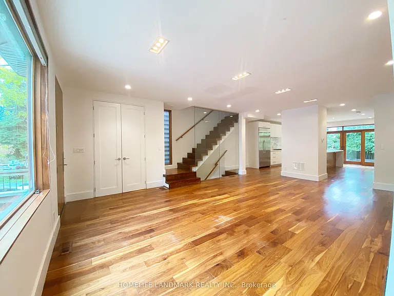 32 Elmer Ave — Photo 3