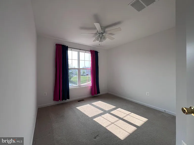 9243 Dawkins Crest Cir — Photo 23