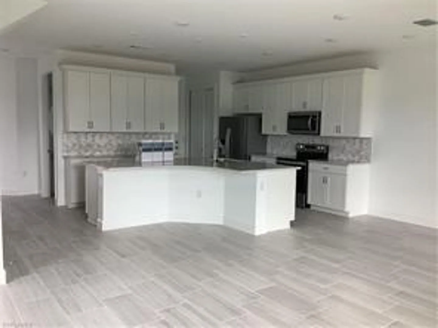 Annual Rental - 3 Bed/ 2.5 Bath Townhouse At Sonoma Oaks — Photo 2