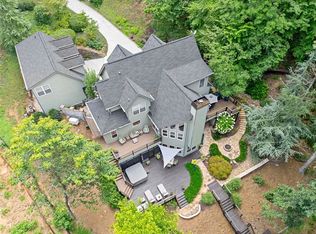 621 Pointe Wildwood Dr, Seneca, SC 29678