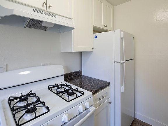 5th image of 608 E 24th St APT 4