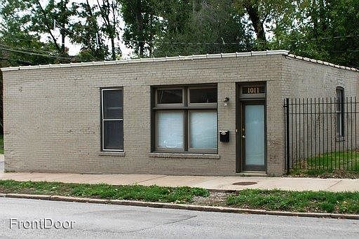 3rd image of 4400 Chouteau Ave
