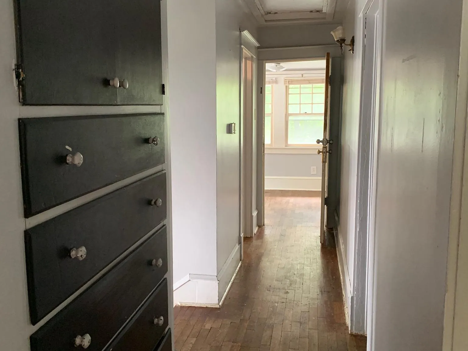 8 bed, 2.5 bath, 2997 sqft, $6,360 — Photo 4