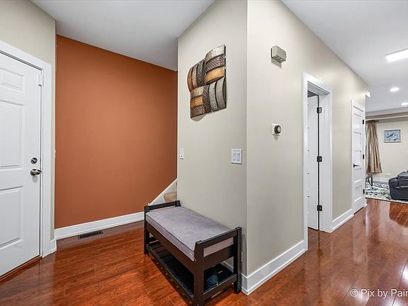 5th image of 102 Neutrenton Ave