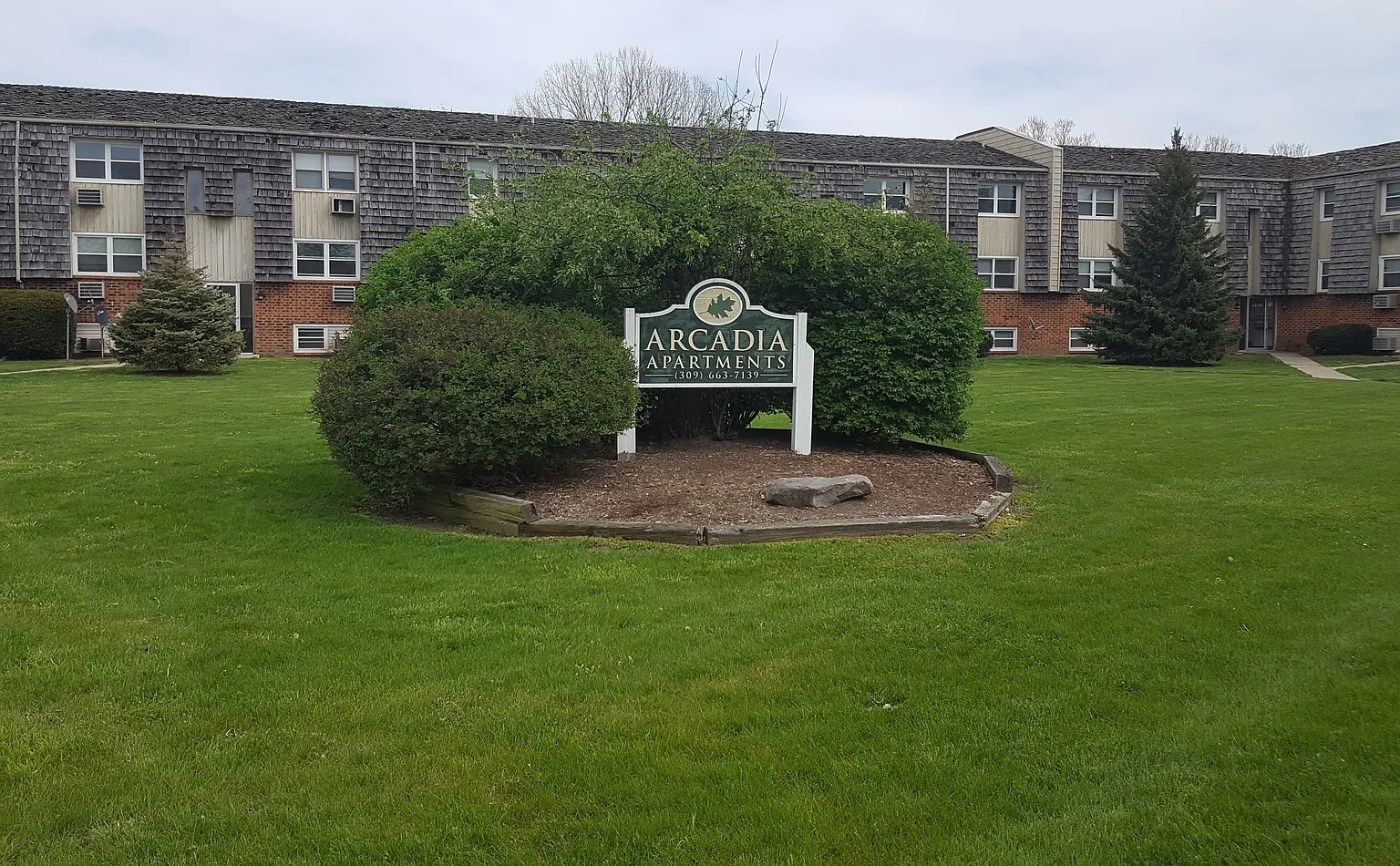 Arcadia Apartments — Photo 1