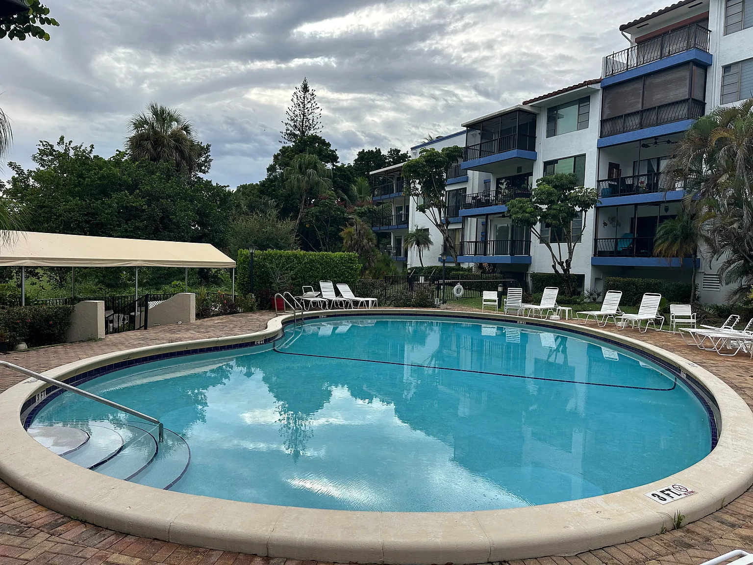 2 bed, 1093 sqft, $2,300 — Photo 2