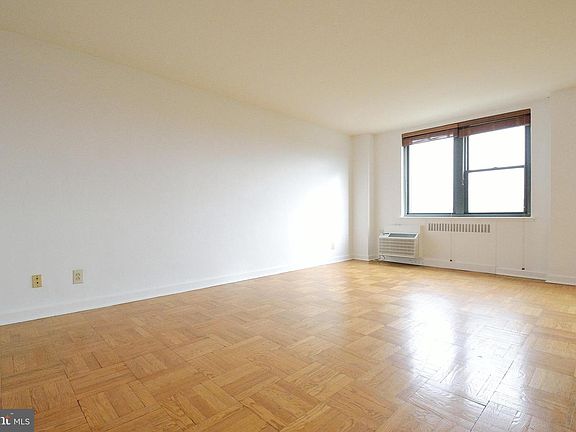 4th image of 2601 Pennsylvania Ave APT 810