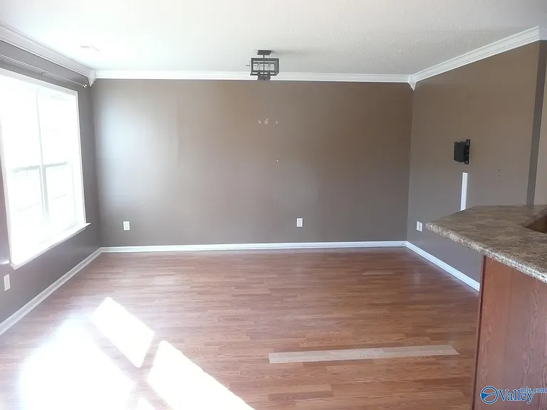 207 Shadow Trl SW — Photo 5