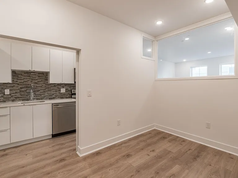 1439 Federal Street — Photo 35