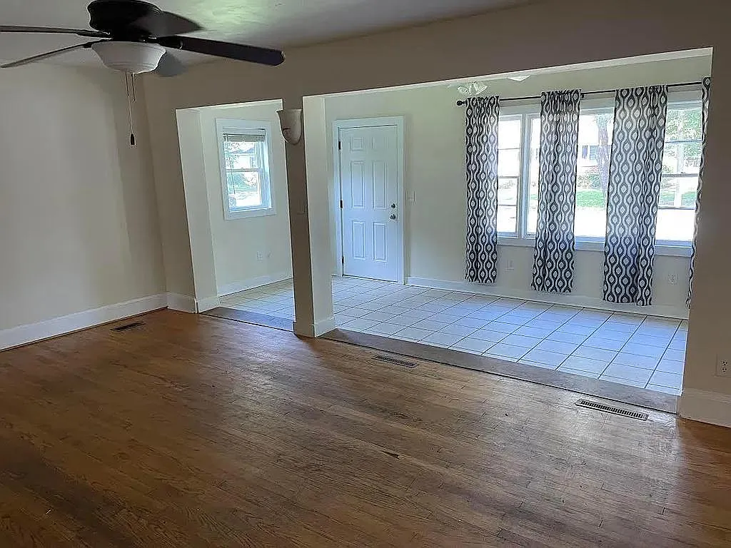 104 N Warren St — Photo 2