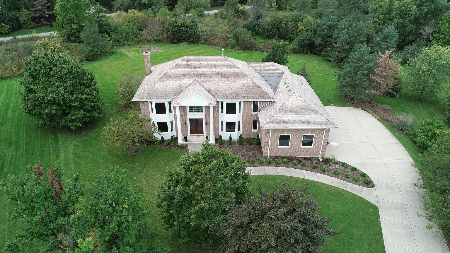 1373 Bridgewater Ln photo 1