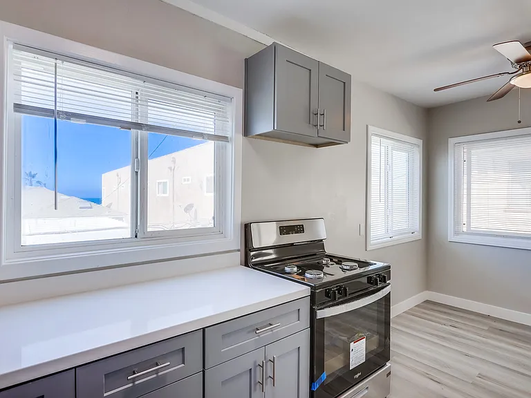 1002 Ocean Ave #5 — Photo 6