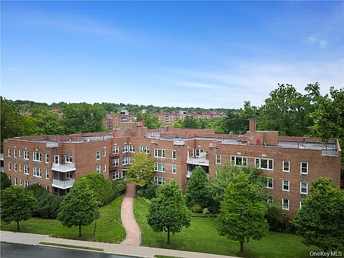 700 Scarsdale Ave Photo 1