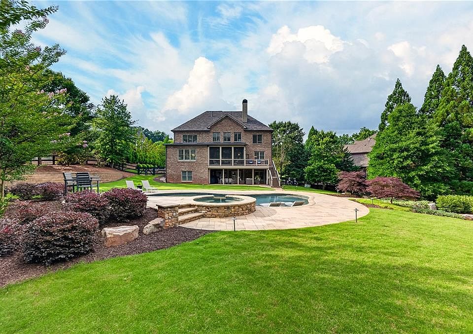 1st image of 16095 Segwick Dr