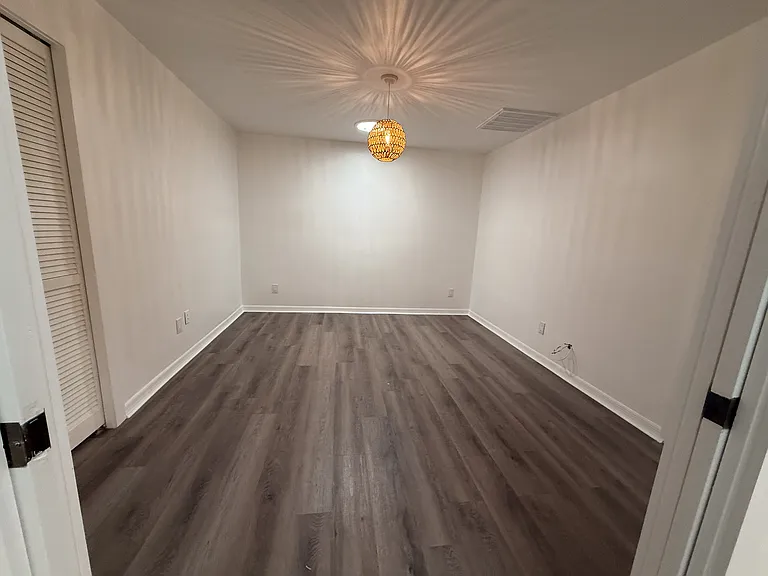 5840 Crabwood Ct — Photo 10