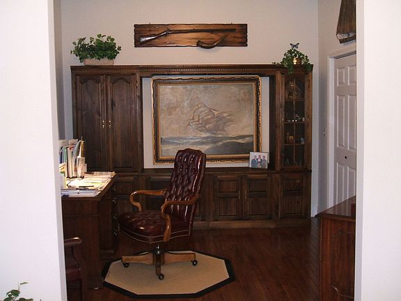 Den/Study (high ceiling)